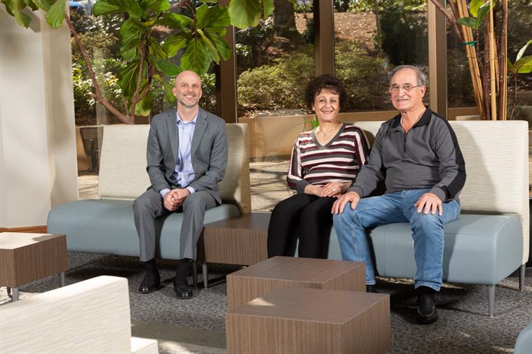Retired Ozzie’s Deli &Amp; Gyros Owners Donate New Furniture