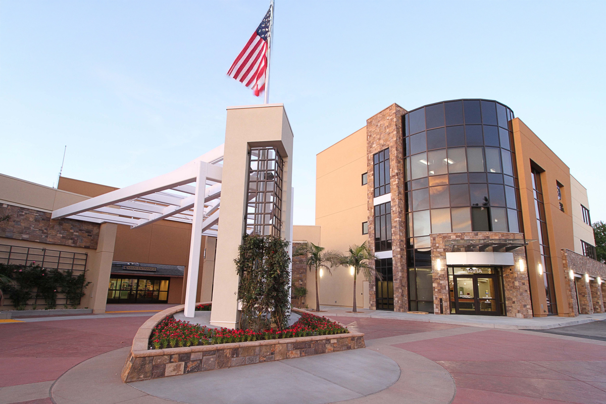 Adventist Health Delano Honored with 2025 “Philanthropy Award” by Delano Chamber of Commerce