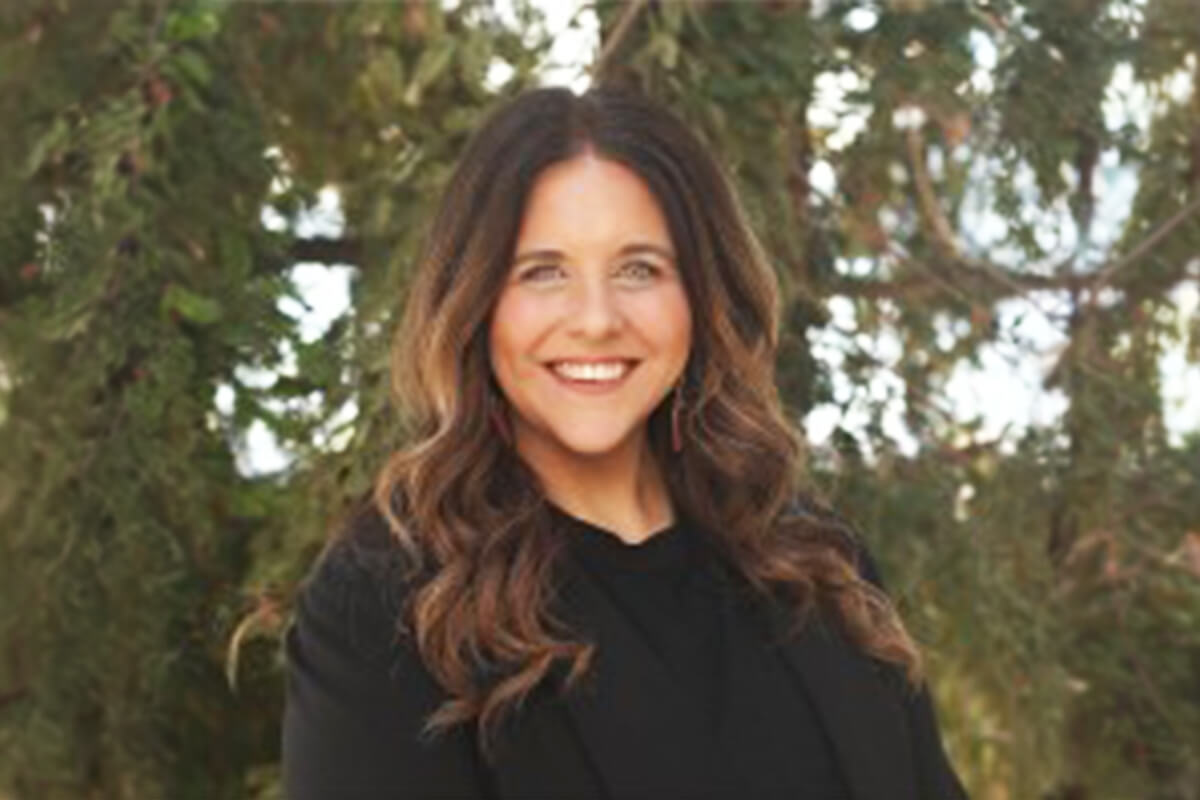Employee Giver of the Quarter: LeAnne Pyzer