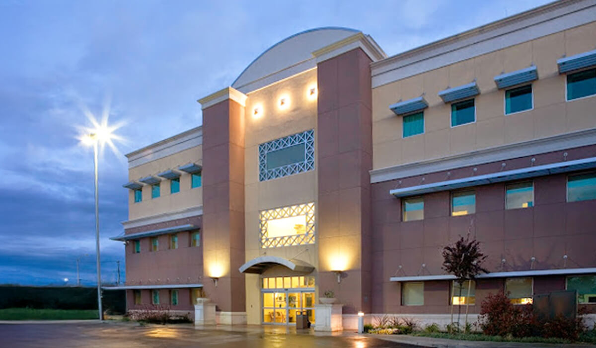 Ahbd 2701 Chester Avenue